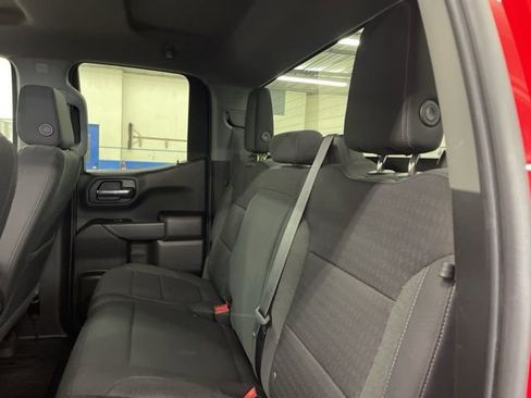 Used 2022 Chevrolet Silverado 1500 LT w/ Z71 Off-Road Package AWD/4WD image 18