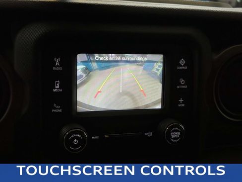 Used 2018 Jeep Wrangler Unlimited Sport S AWD/4WD image 3