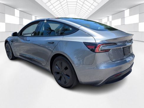 Used 2024 Tesla Model 3 Standard Range RWD image 5