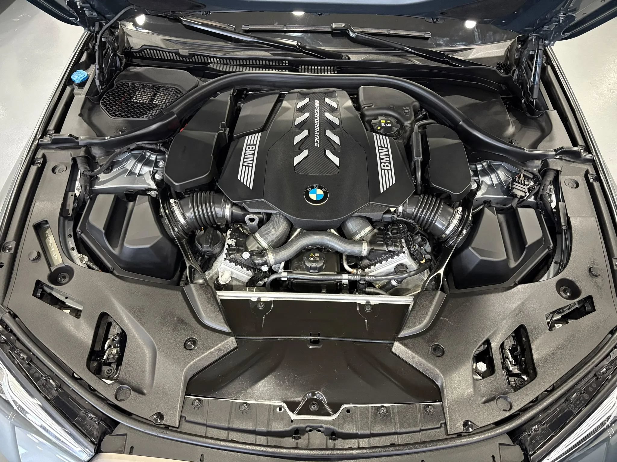 Used 2023 BMW M550i xDrive w/ Executive Package AWD/4WD image 35