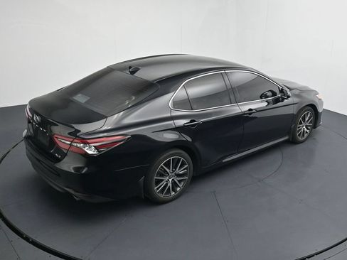 Used 2024 Toyota Camry XLE FWD image 16