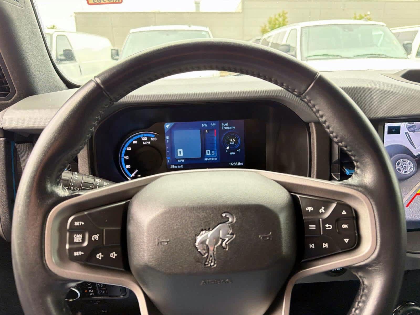Used 2024 Ford Bronco Black Diamond AWD/4WD image 23