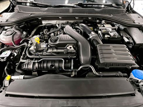 New 2026 Volkswagen Jetta SE FWD image 8