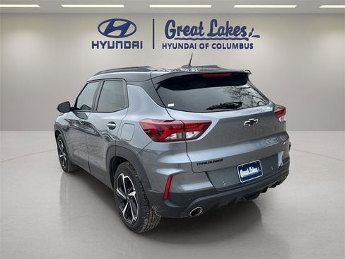 Used 2021 Chevrolet TrailBlazer RS w/ Sun and Liftgate Package image 3