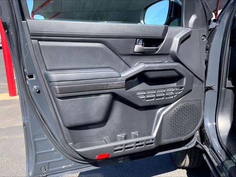 New 2026 Toyota Tacoma TRD Off-Road AWD/4WD image 10