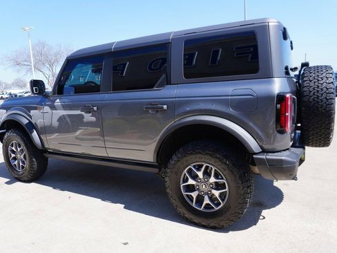 Certified 2025 Ford Bronco Badlands image 4