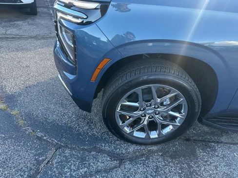 New 2026 Chevrolet Suburban Premier w/ Sun And Tow Package image 10