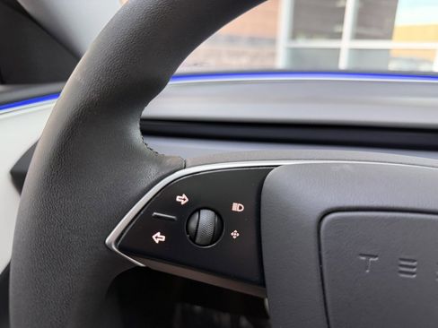 Used 2024 Tesla Model 3 Performance image 31