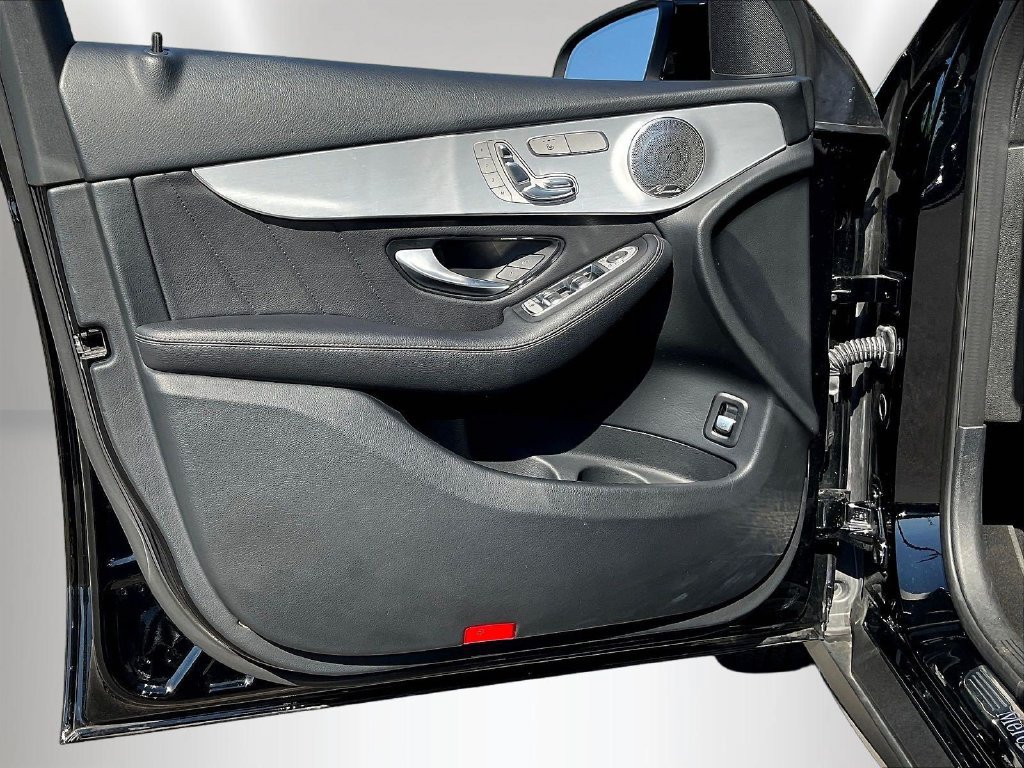 Certified 2021 Mercedes-Benz GLC 300 image 22
