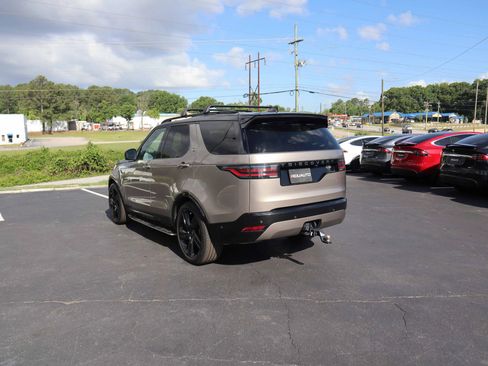 Used 2023 Land Rover Discovery HSE R-Dynamic AWD/4WD image 12