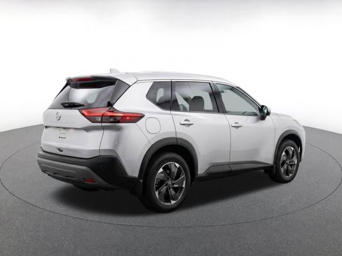 Used 2025 Nissan Rogue SV FWD image 9