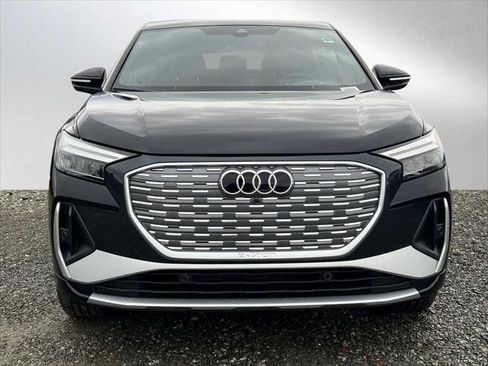 New 2024 Audi Q4 e-tron Premium Plus image 2