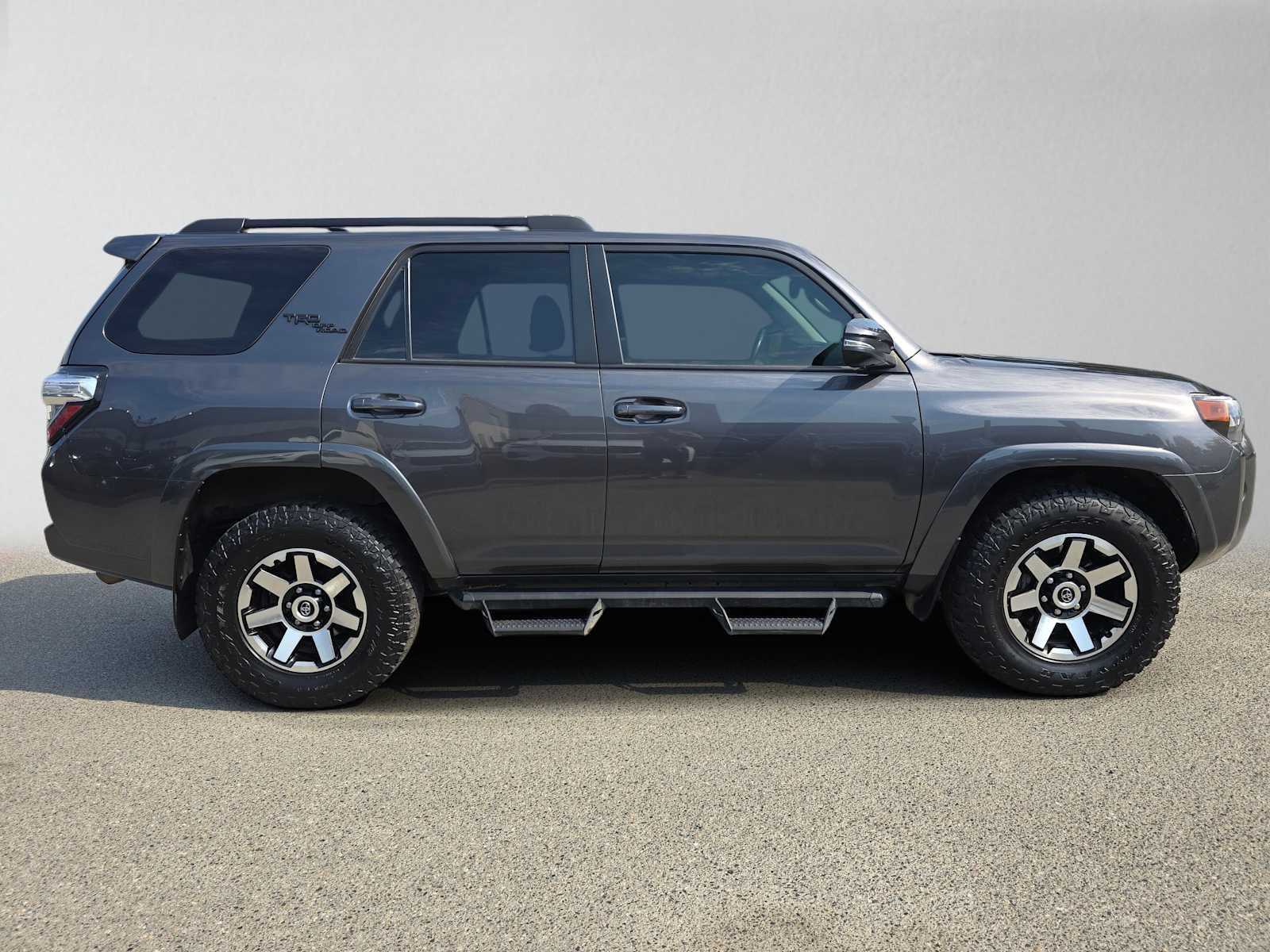 Used 2023 Toyota 4Runner TRD Off-Road Premium w/ Moonroof Package AWD/4WD image 2