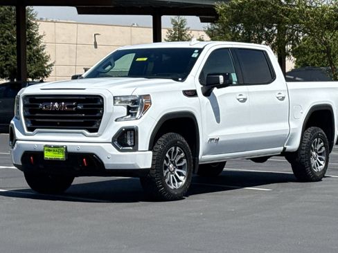 Used 2021 GMC Sierra 1500 AT4 w/ Off-Road Performance Package AWD/4WD image 16
