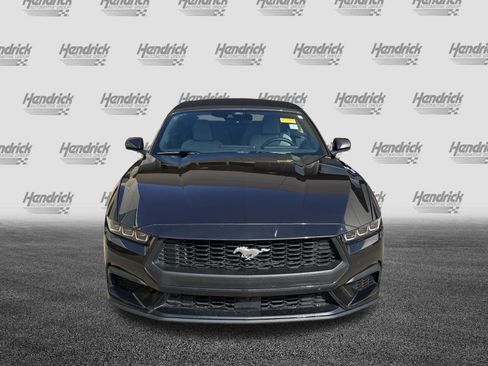 Used 2024 Ford Mustang Convertible RWD image 3