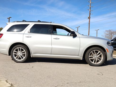 Used 2024 Dodge Durango GT image 4