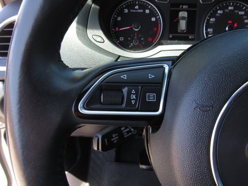 Used 2018 Audi Q3 2.0T Premium AWD/4WD image 25