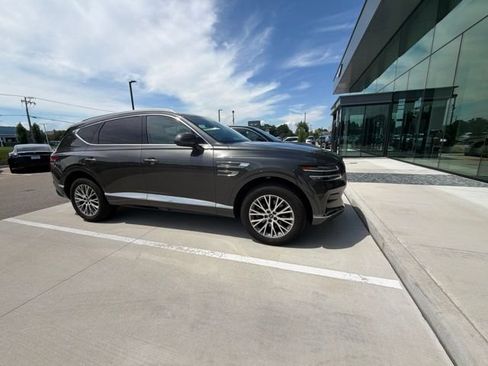Used 2024 Genesis GV80 2.5T AWD/4WD image 2