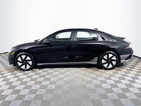 Used 2025 Hyundai Ioniq 6 SE image 5