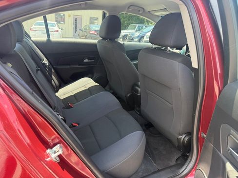Used 2016 Chevrolet Cruze LT w/ Technology Package FWD image 14