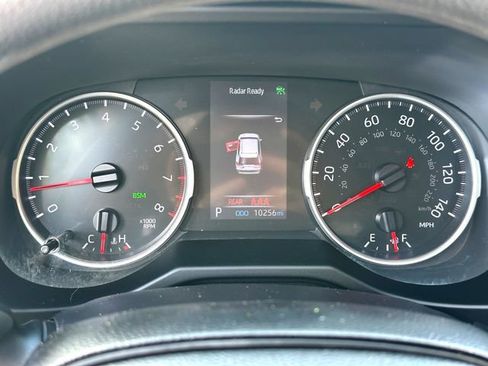 Used 2021 Toyota RAV4 XLE w/ Convenience Package FWD image 12