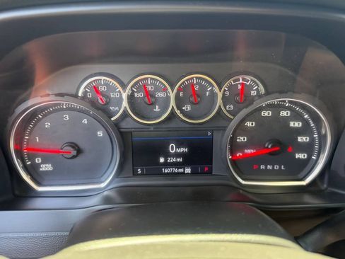 Used 2020 Chevrolet Silverado 2500 LTZ AWD/4WD image 36