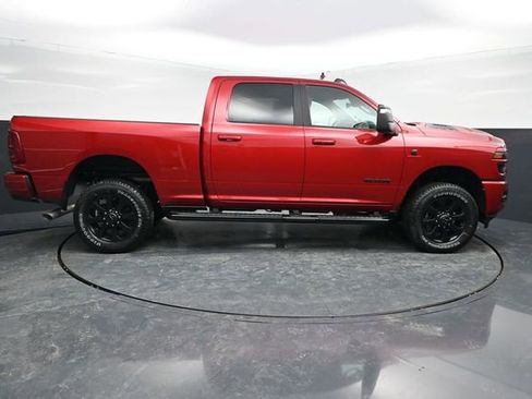 New 2026 RAM 2500 Laramie AWD/4WD image 11