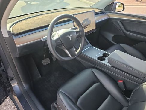 Used 2023 Tesla Model Y Long Range image 19