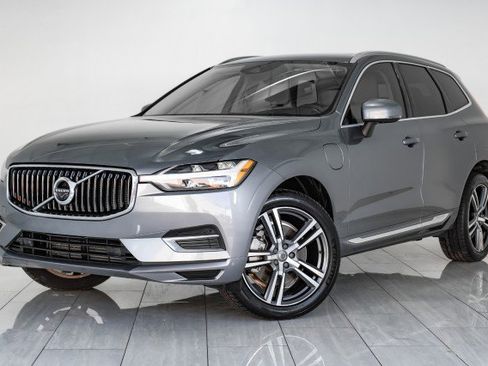Used 2021 Volvo XC60 T8 Inscription Expression w/ Advanced Package image 4
