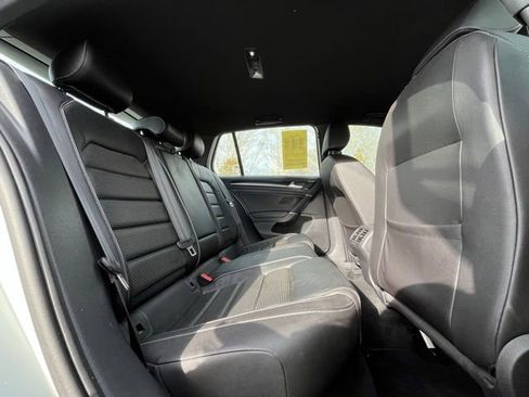 Used 2019 Volkswagen Golf R 4-Door image 20