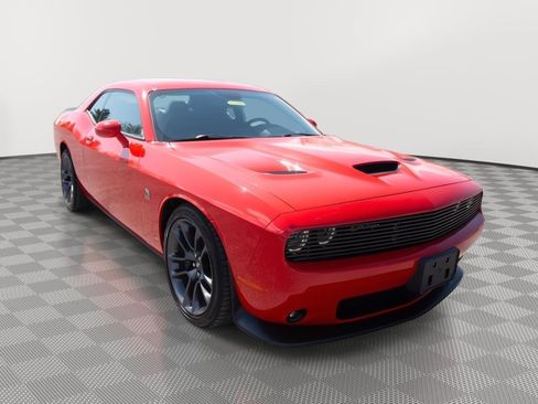 Used 2023 Dodge Challenger R/T Scat Pack RWD image 3