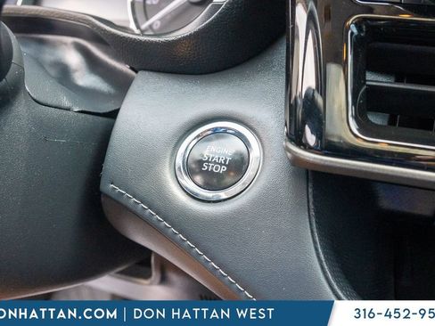Used 2023 Toyota Highlander XLE FWD image 13