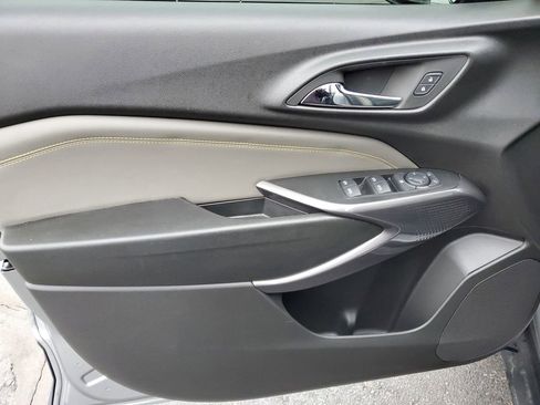 Used 2024 Chevrolet Trax ACTIV w/ Sunroof Package image 23