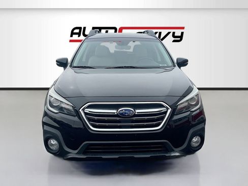 Used 2019 Subaru Outback 2.5i Limited image 2