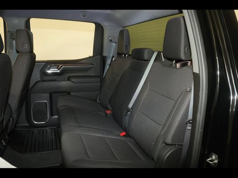 Used 2024 Chevrolet Silverado 1500 LT AWD/4WD image 31