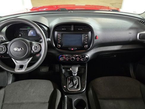 Used 2021 Kia Soul S image 24