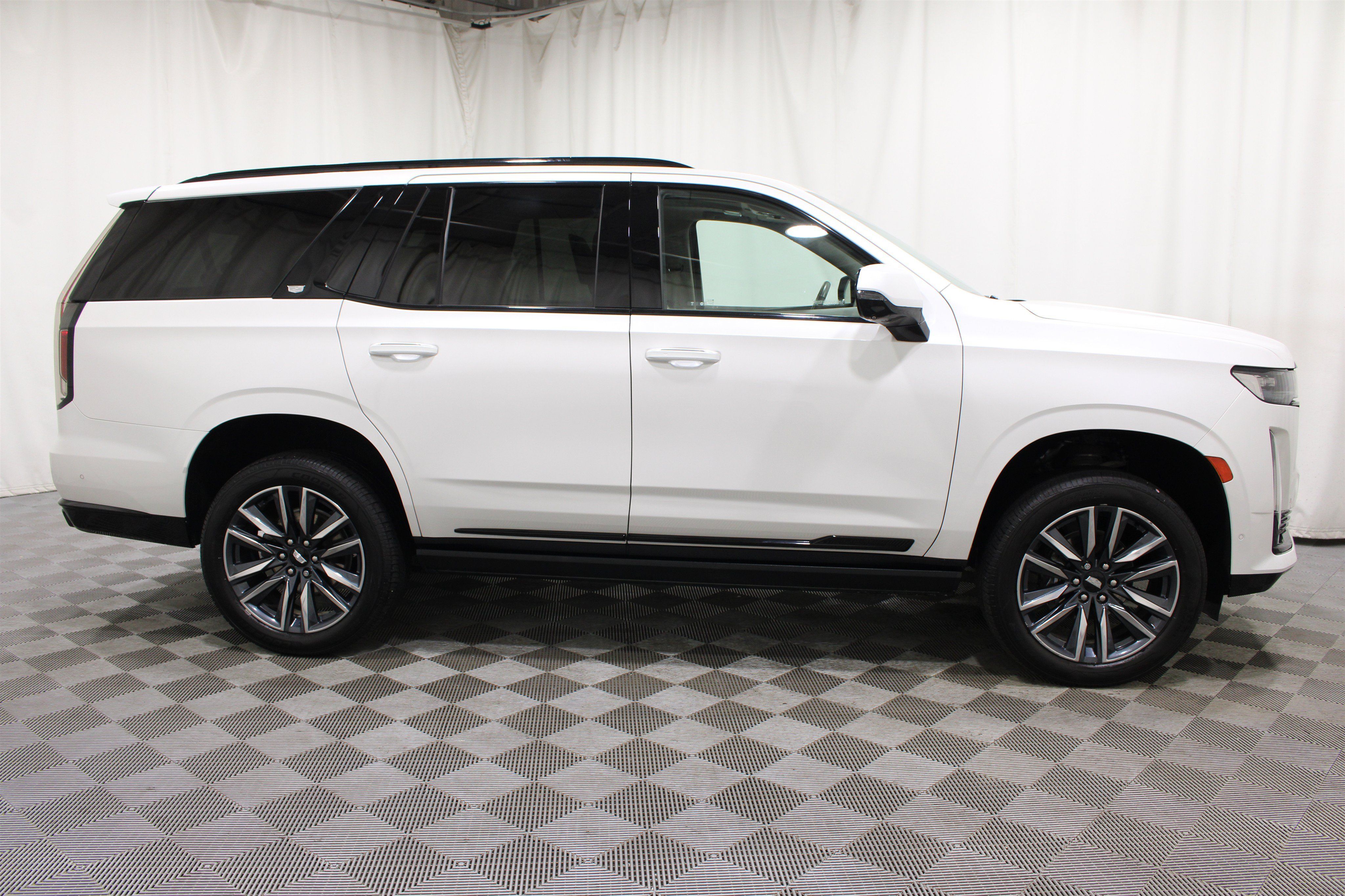 Used 2023 Cadillac Escalade Sport Platinum AWD/4WD image 34