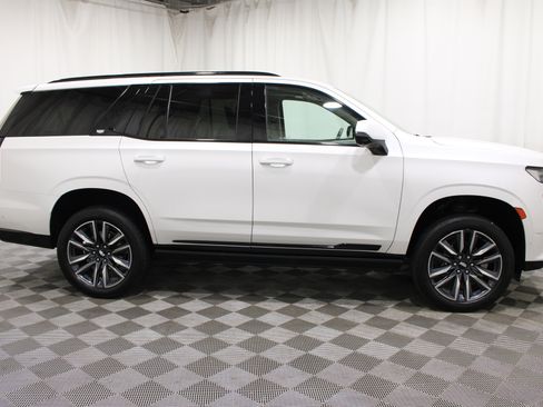 Used 2023 Cadillac Escalade Sport Platinum AWD/4WD image 34
