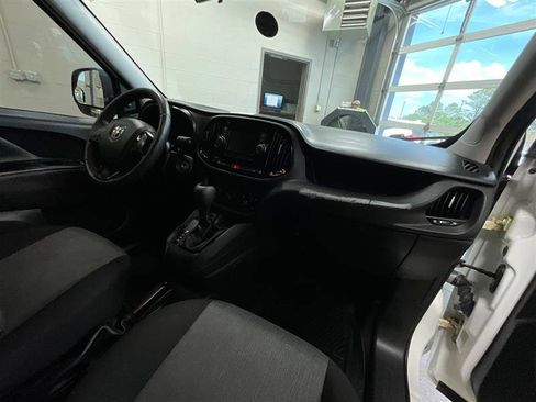 Used 2020 RAM ProMaster City Tradesman SLT FWD image 24