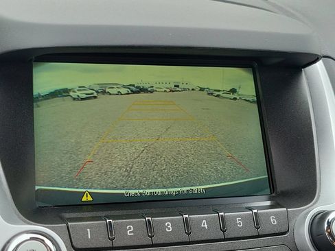 Used 2017 Chevrolet Equinox LT FWD image 25
