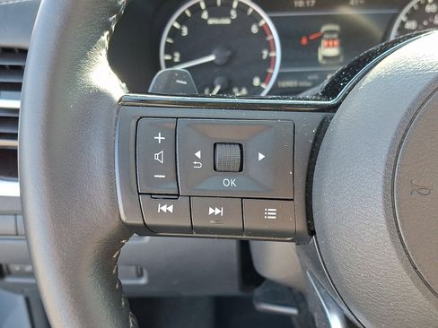 Used 2023 Nissan Rogue SL w/ SL Premium Package image 22