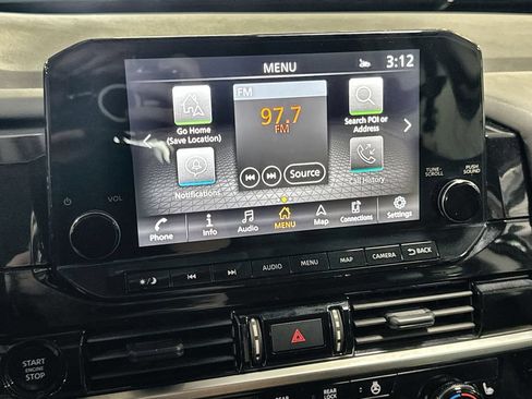 Used 2025 Nissan Pathfinder SL FWD image 19