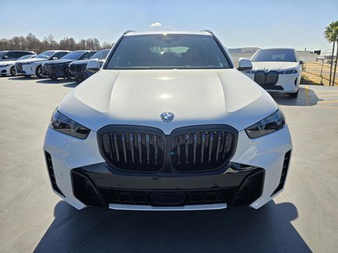 New 2026 BMW X5 xDrive50e w/ Executive Package image 2
