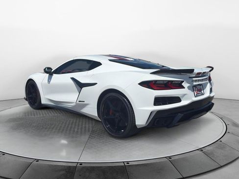 New 2026 Chevrolet Corvette E-Ray w/ Stealth Interior Trim Package AWD/4WD image 3