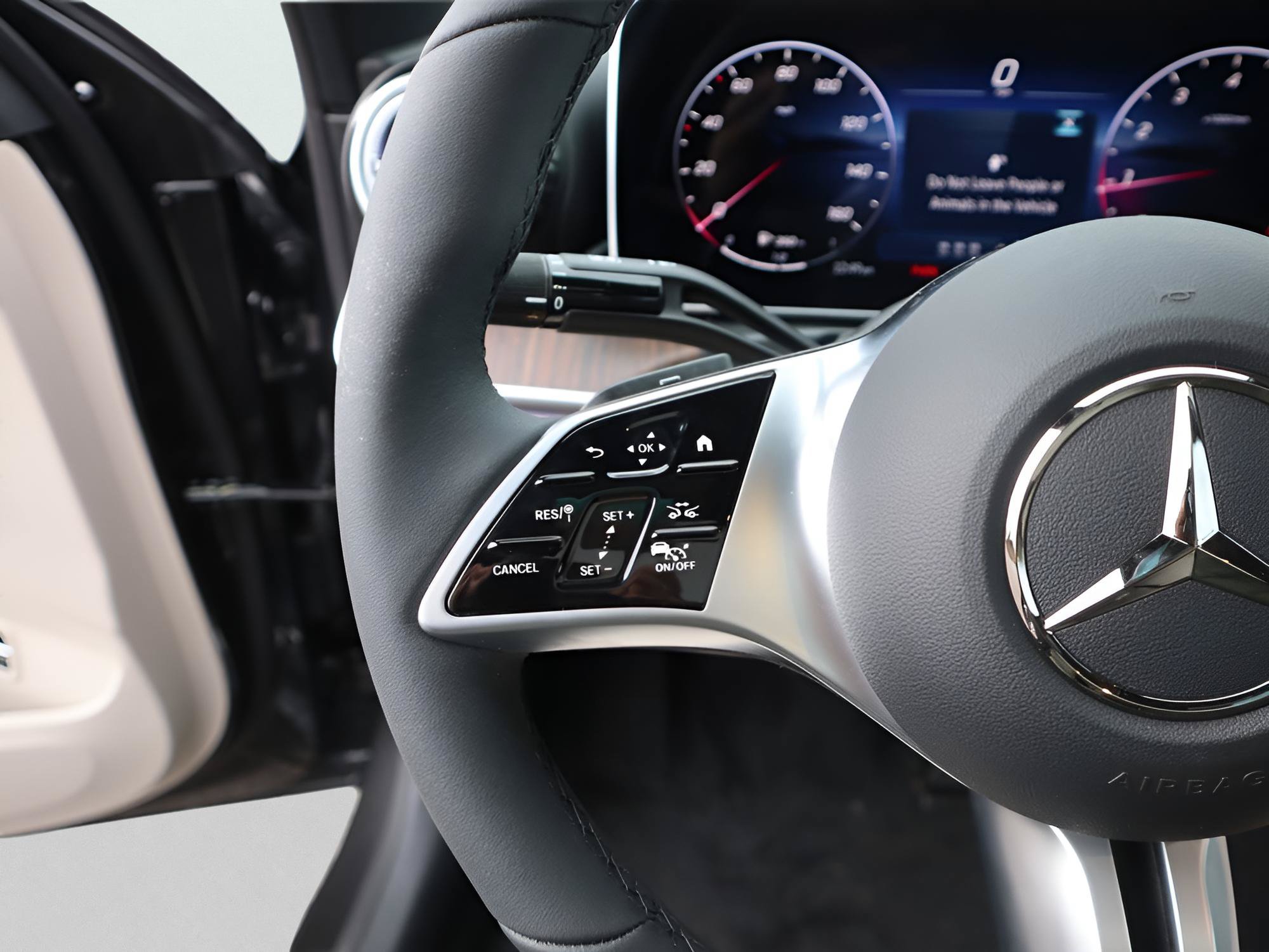 Certified 2026 Mercedes-Benz C 300 4MATIC Sedan image 36