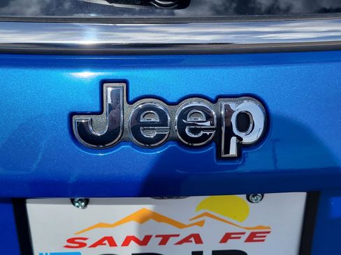 Used 2025 Jeep Compass Sport image 29