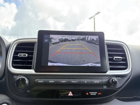 Used 2025 Hyundai Venue SEL FWD image 26