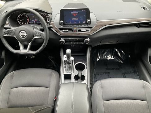 Used 2023 Nissan Altima 2.5 SV FWD image 21