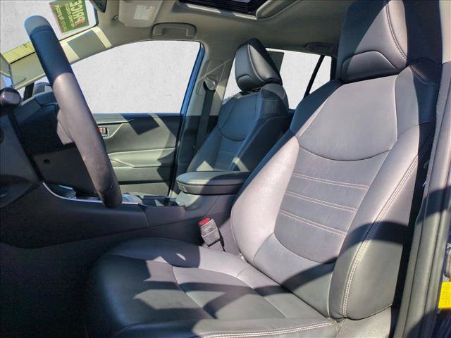 Used 2021 Toyota RAV4 XLE Premium AWD/4WD image 16