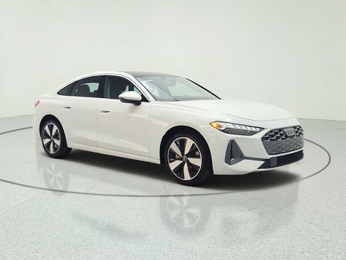 Used 2025 Audi A5 2.0T Premium Plus w/ Premium Plus AWD/4WD image 3